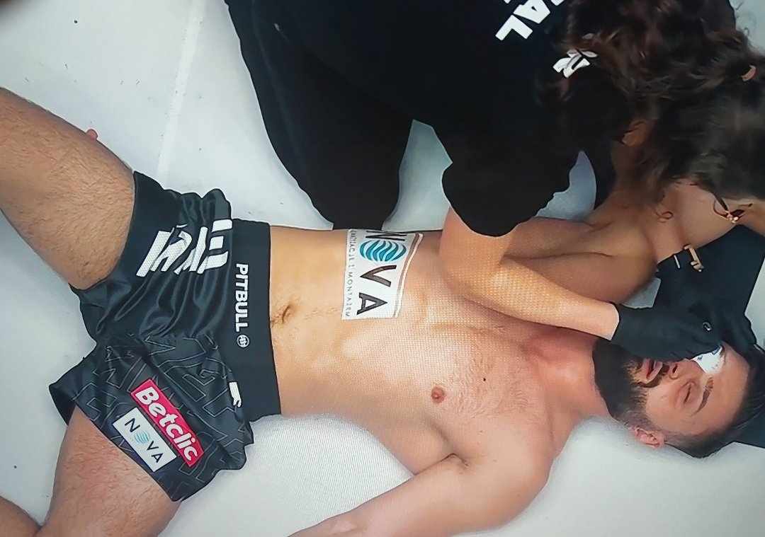 Szokujący finał walki "Ferrariego" na Fame MMA! Nie chciał walczyć, ale i tak wygrał [WIDEO]