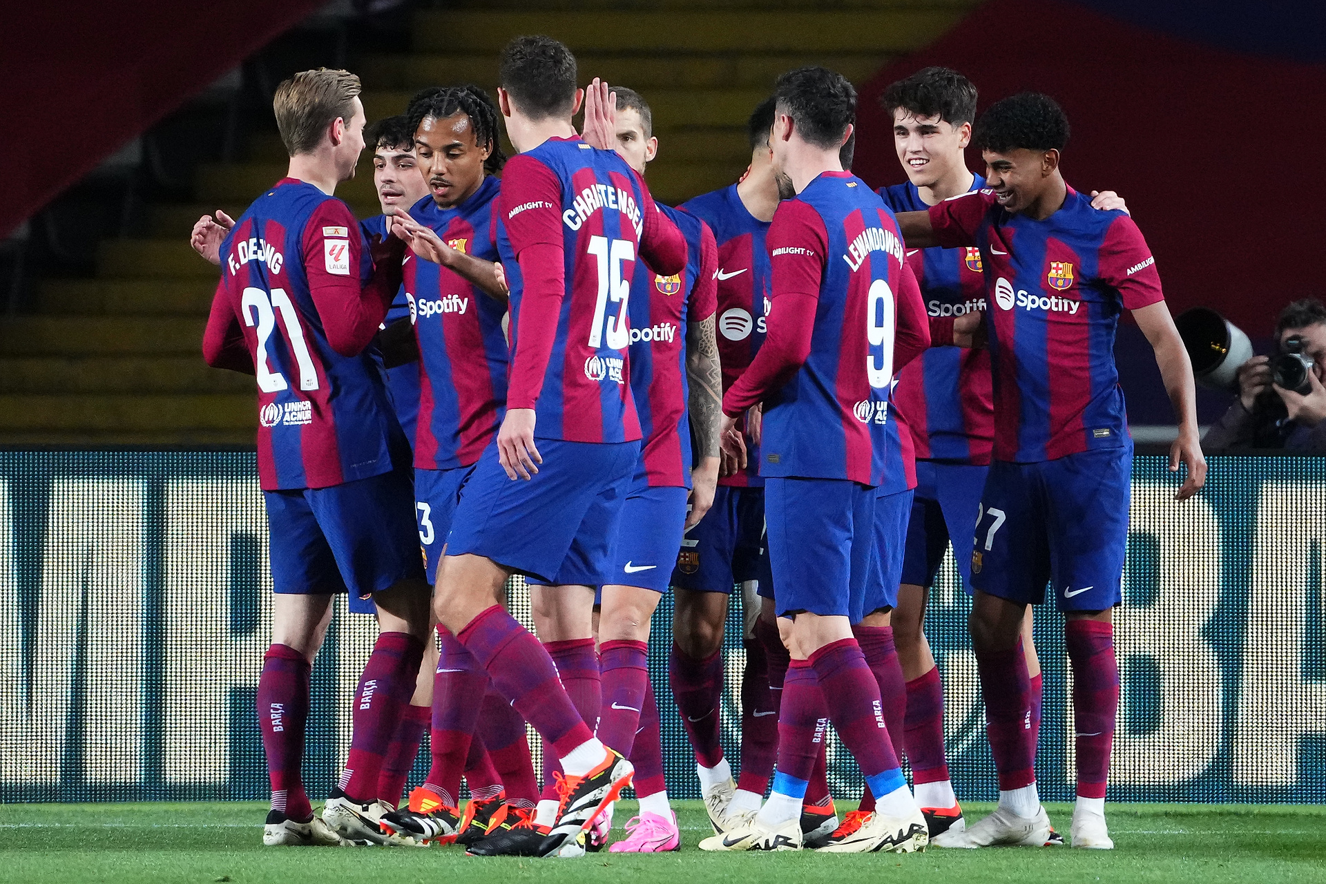 W ten sposób FC Barcelona chce uhonorować legendy klubu. Jedno nazwisko zaskakuje, kibice są niezadowoleni