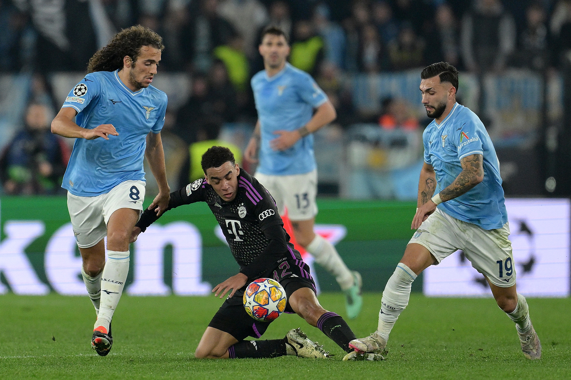 Znany trener negocjuje z Lazio. Kontrakt leży na stole