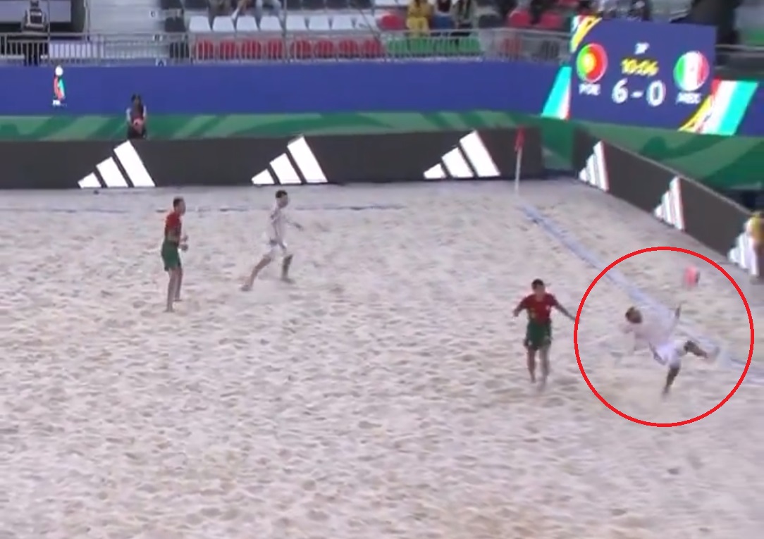 Kosmiczny gol na MŚ! Totalnie zaskoczył bramkarza. "Mamy tu bramkę turnieju" [WIDEO]