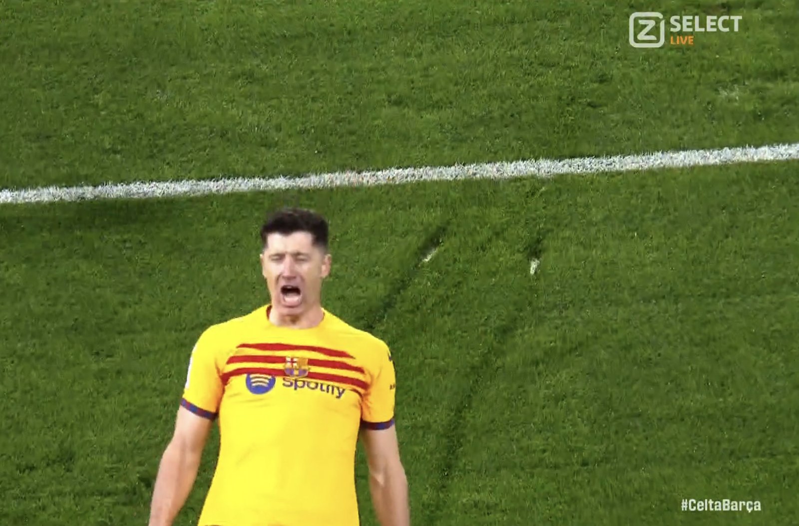 Lewandowski bohaterem FC Barcelony! Gol w 97. minucie na wagę wygranej, wielkie szczęście Polaka [WIDEO]
