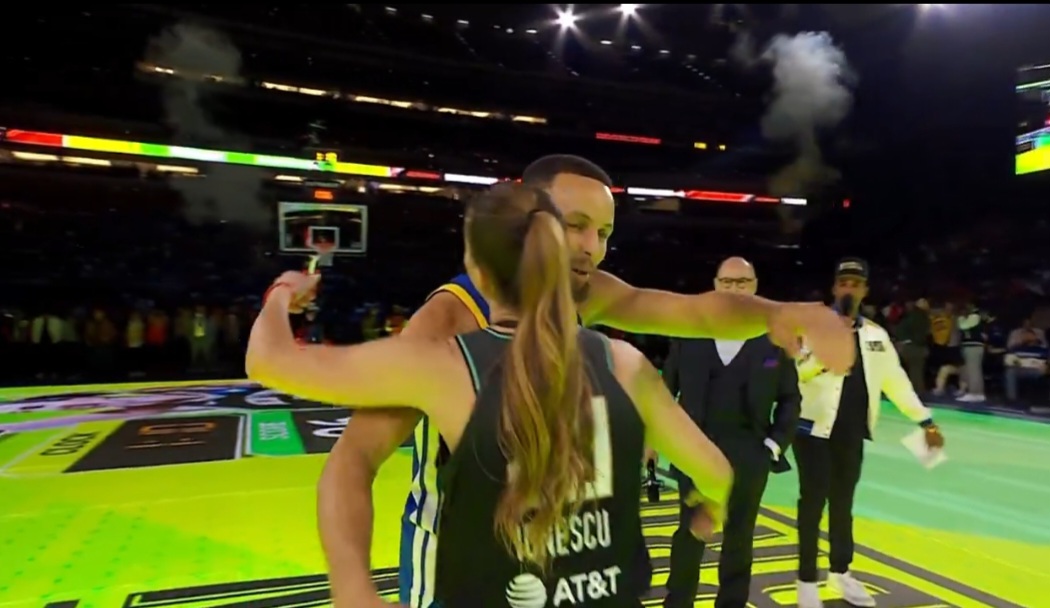 Koszykarka rzuciła wyzwanie Stephenowi Curry'emu. Niebywały pojedynek podczas weekendu gwiazd NBA [WIDEO]