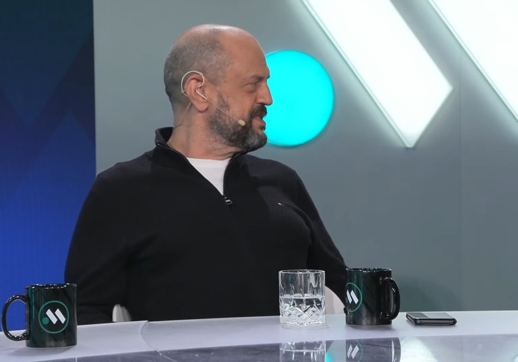 "Absolutnie powinien znaleźć się w reprezentacji Polski". Jacek Laskowski oczekuje konkretnego powołania
