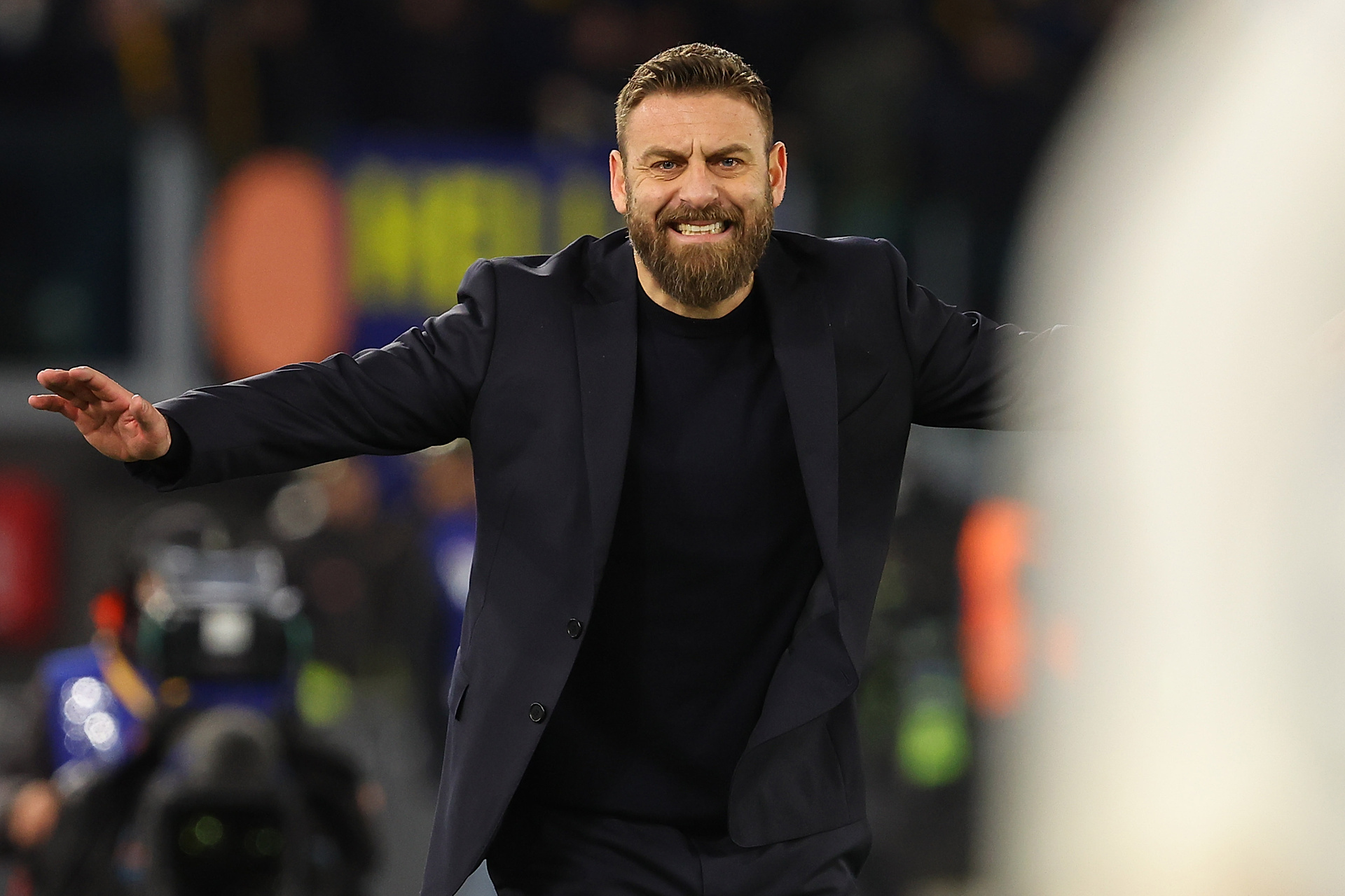 AS Roma wróciła na zwycięski szlak. Rywale bez szans z drużyną De Rossiego [WIDEO]