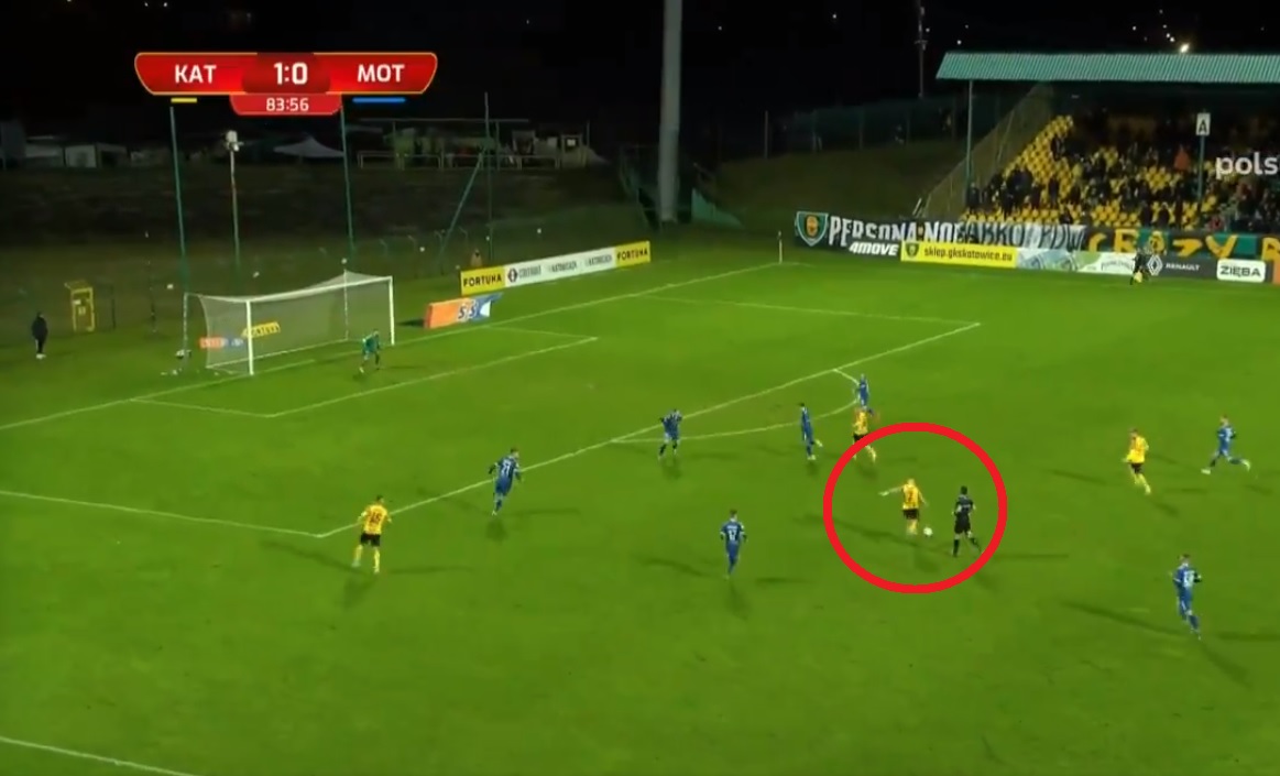 Ale urwał! Niesamowity gol dla GKS-u Katowice, faworyt przegrał przy Bukowej [WIDEO]