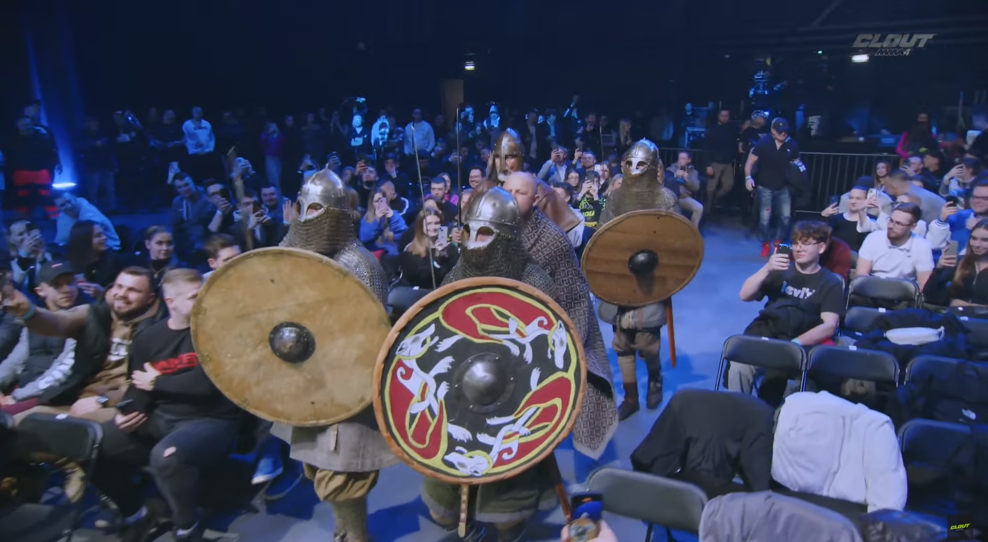 Szalone sceny z udziałem Najmana i Murańskiego przed Clout MMA 4. Niezwykłe wejście i ostra kłótnia [WIDEO]