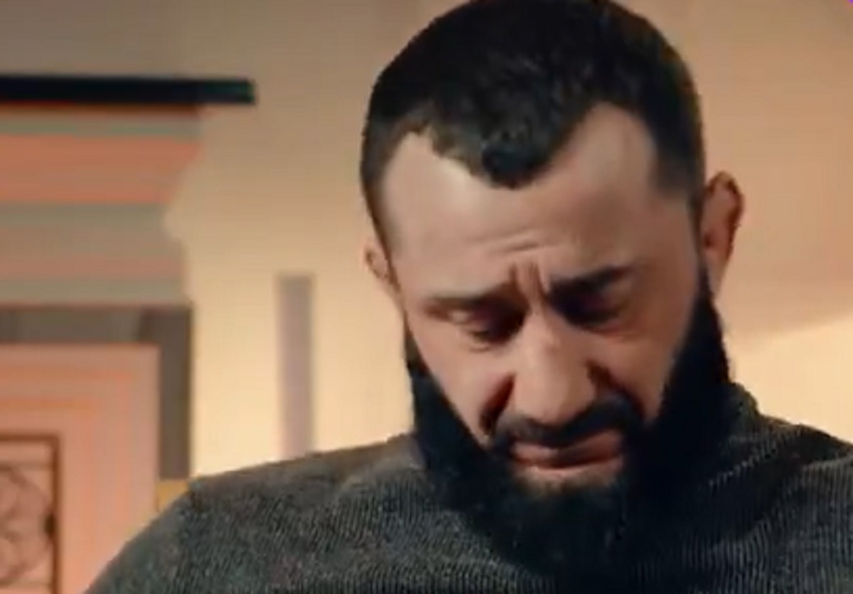 "Jestem zły na siebie". Mamed Chalidow przerwał wywiad. Emocje wzięły górę [WIDEO]