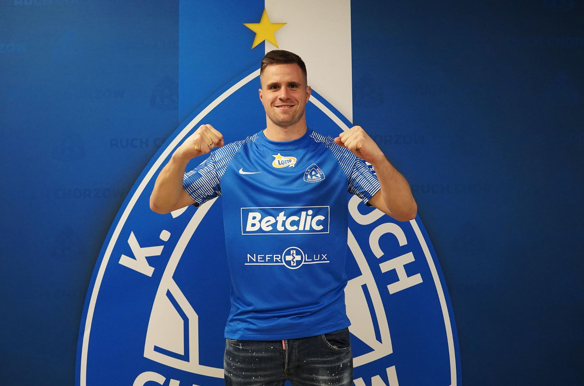Ruch Chorzów podpisał kontrakt z piłkarskim obieżyświatem. W CV ma nawet Napoli
