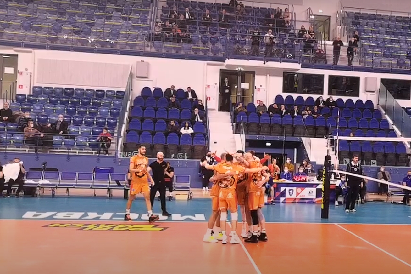 Pożyczył fortunę od klubowego kolegi na leczenie mamy. Prawda okazała się szokująca