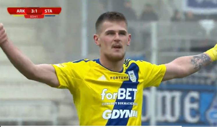 Koncert Arki Gdynia, lider sprał kolejnego rywala. Pięć goli i popis Karola Czubaka [WIDEO]