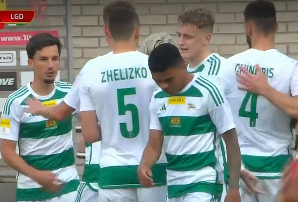 Cenne zwycięstwo Lechii Gdańsk w Fortuna 1. Lidze. Rywale kończyli mecz w osłabieniu [WIDEO] 