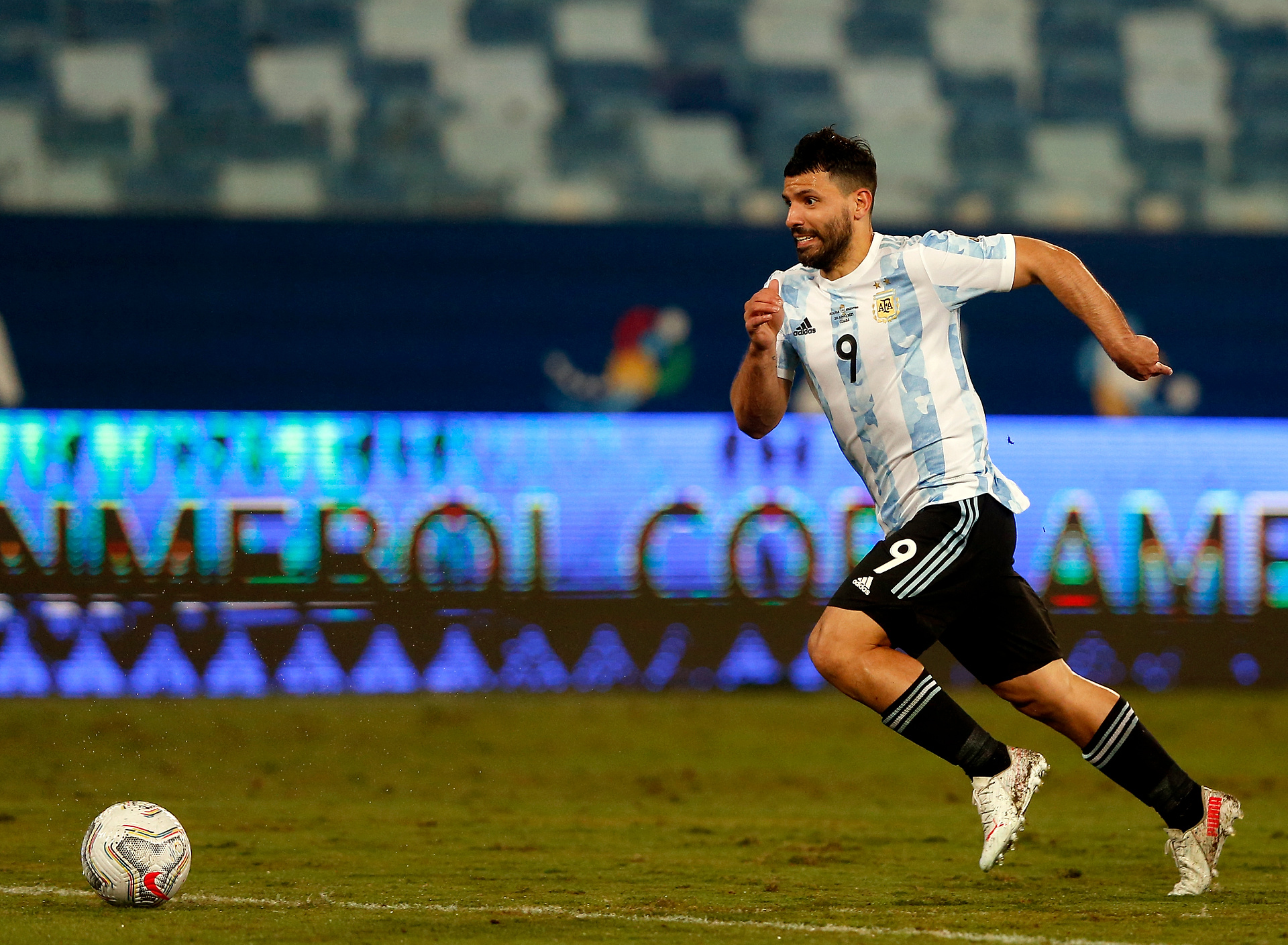 Sergio Aguero o krok od wznowienia kariery. Argentyńczyk rozpocznie treningi z byłą drużyną