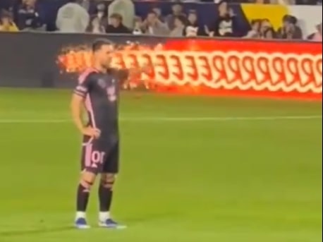 Leo Messi "pomógł" obronić rzut karny. Przewidział, gdzie uderzy jego były kolega z Barcelony [WIDEO]