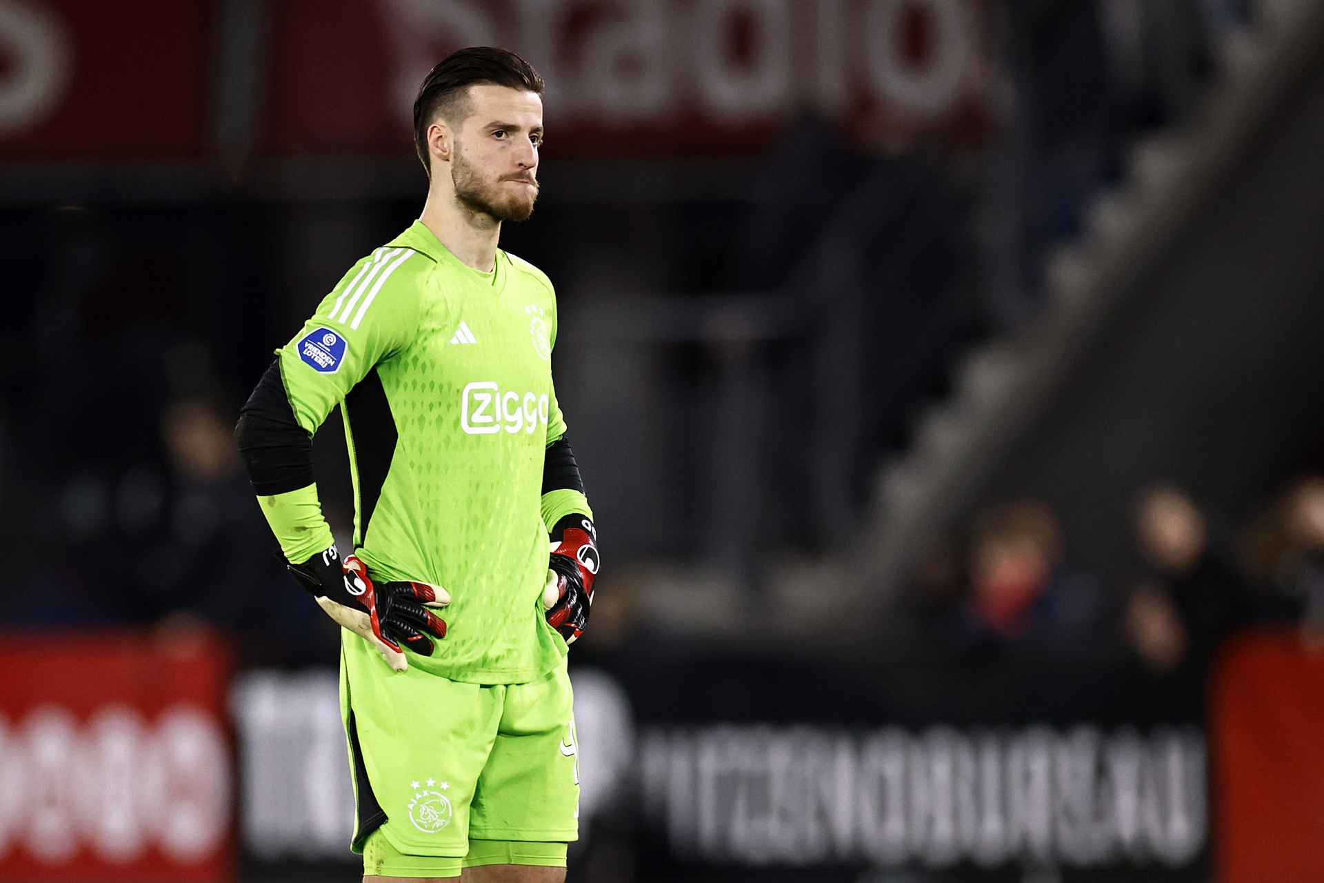 Chelsea i Manchester United zainteresowane nowym bramkarzem. Bacznie śledzą jego rozwój