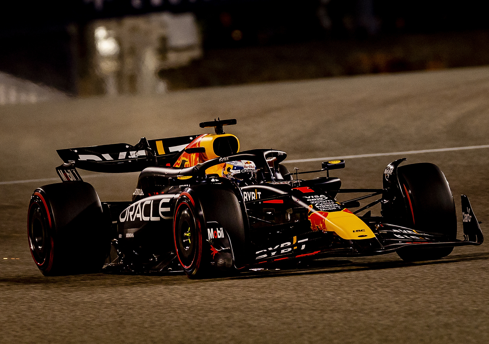 Max Verstappen pozamiatał! Wielki triumf mistrza w Grand Prix Bahrajnu, idealny start sezonu