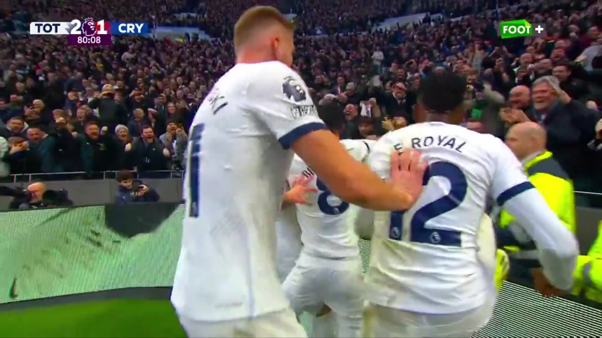 Wielki powrót Tottenhamu w derbach Londynu! Przepiękny gol ozdobą spotkania [WIDEO]
