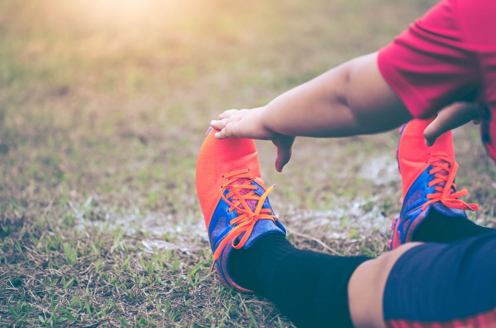 Skrajna patologia na dziecięcym turnieju piłkarskim. Pijani rodzice wtargnęli na murawę