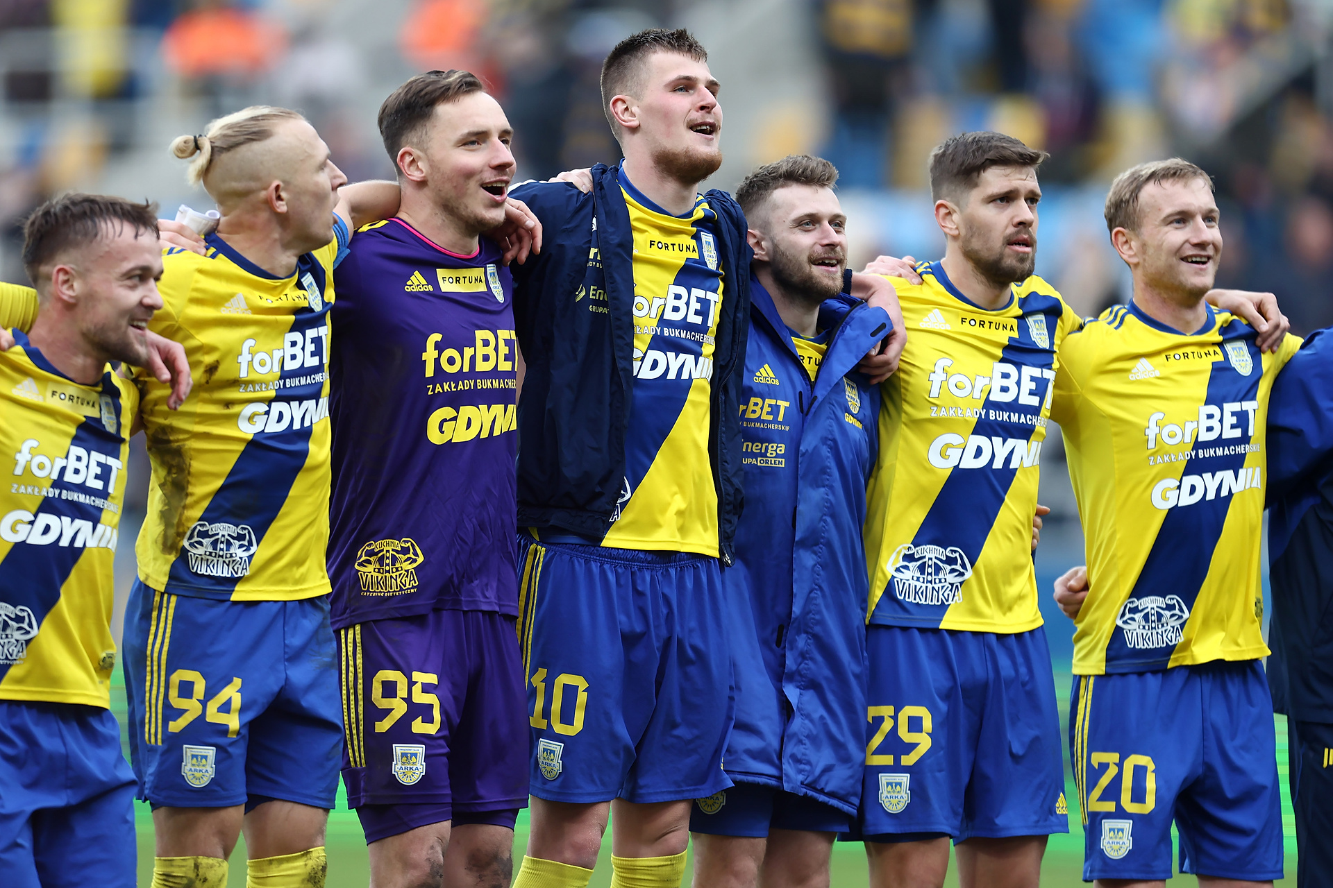 Arka Gdynia - Polonia Warszawa gdzie oglądać? Stream online i transmisja na żywo w TV z 1. Ligi (14.02.2025)