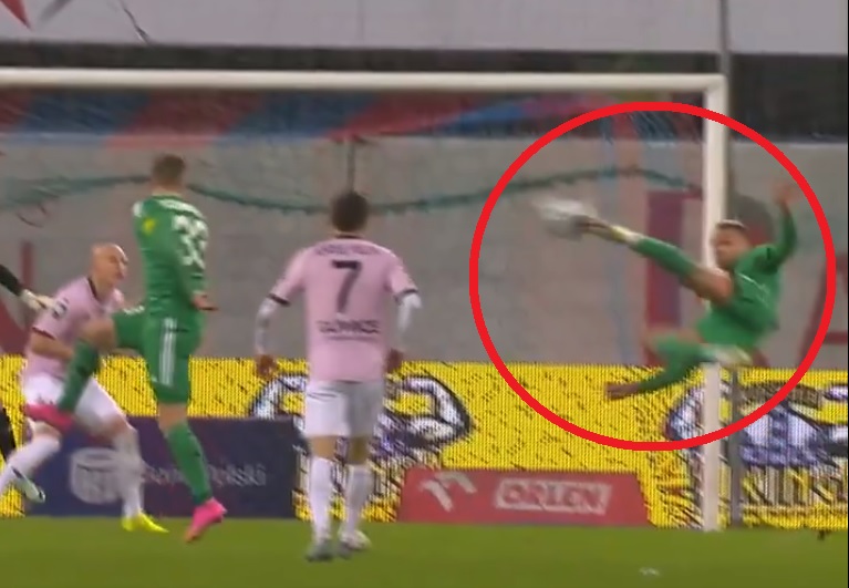 Spektakularny gol napastnika Radomiaka! Dramat Piasta w doliczonym czasie meczu [WIDEO]