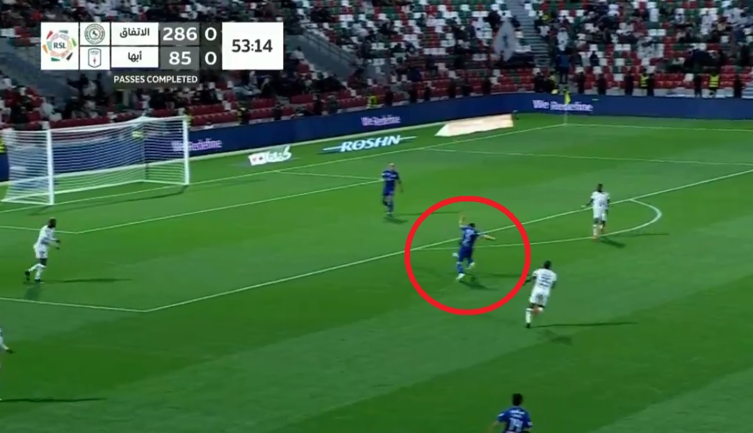 Samobój Grzegorza Krychowiaka! Kuriozalne zagranie byłego reprezentanta Polski [WIDEO]