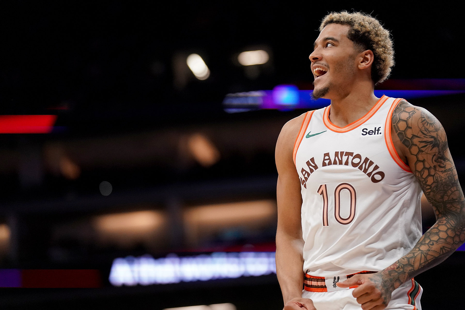 Jeremy Sochan pozamiatał, udany mecz Polaka w NBA. Poprowadził zespół do zwycięstwa [WIDEO]
