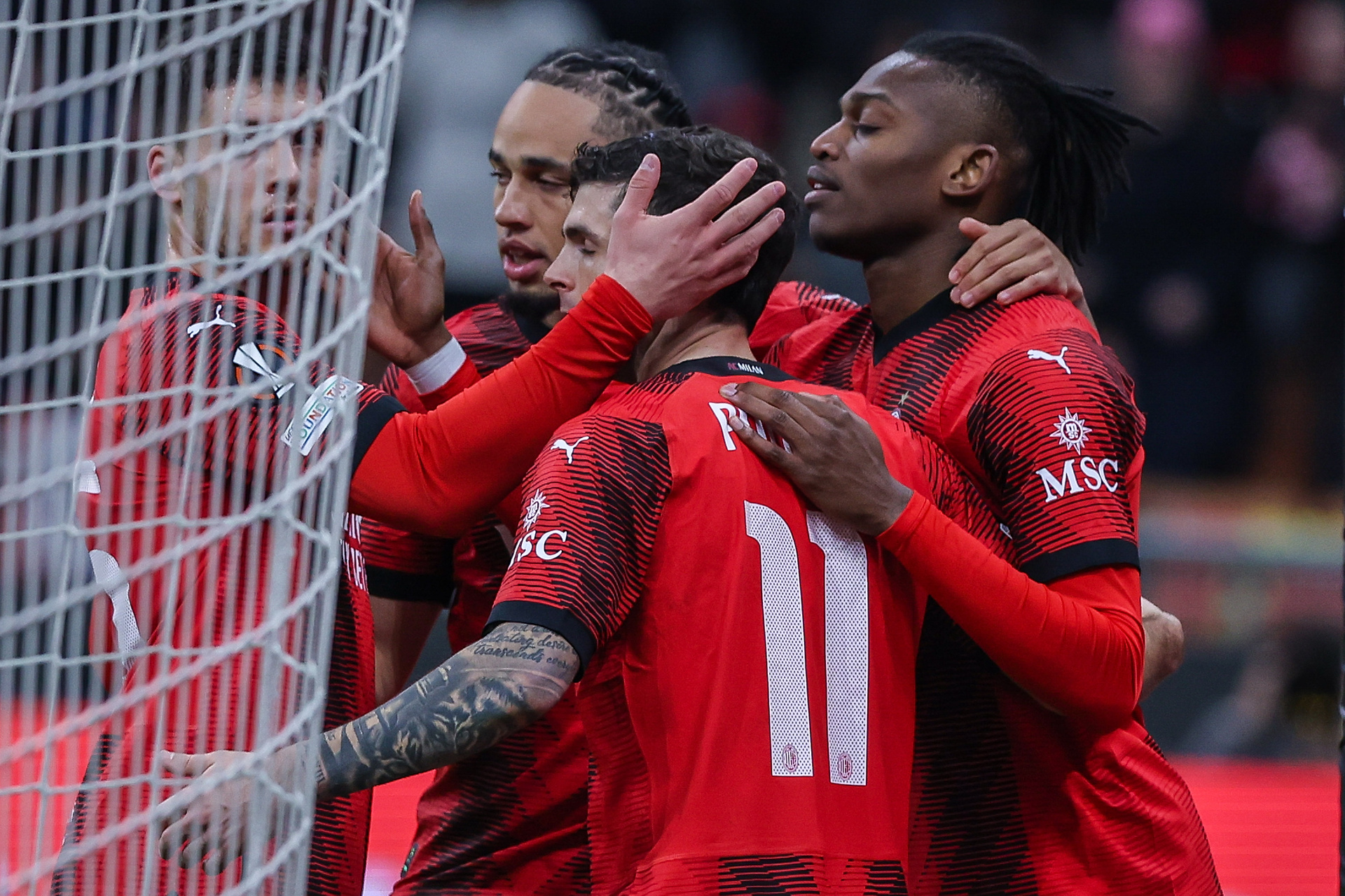 Polacy nie zatrzymali AC Milanu na San Siro. "Rossoneri" nowym wiceliderem Serie A [WIDEO]