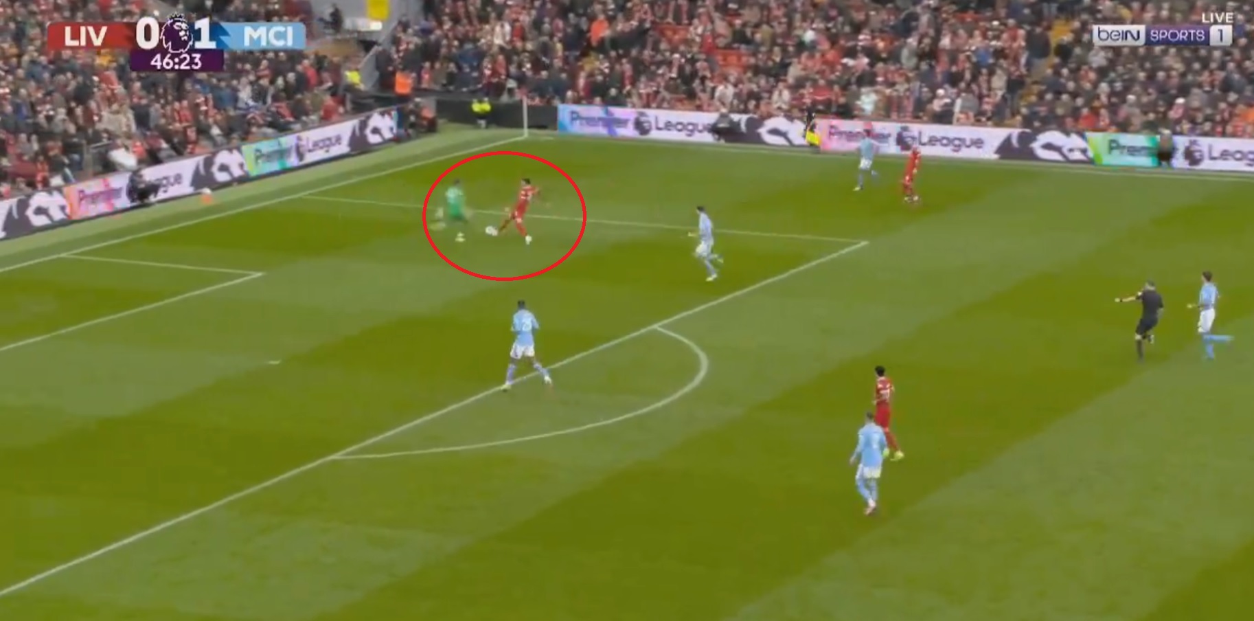 Faul Edersona na Dawinie Nunezie w meczu Liverpool - Manchester City Faul Edersona na Dawinie Nunezie w meczu Liverpool - Manchester City