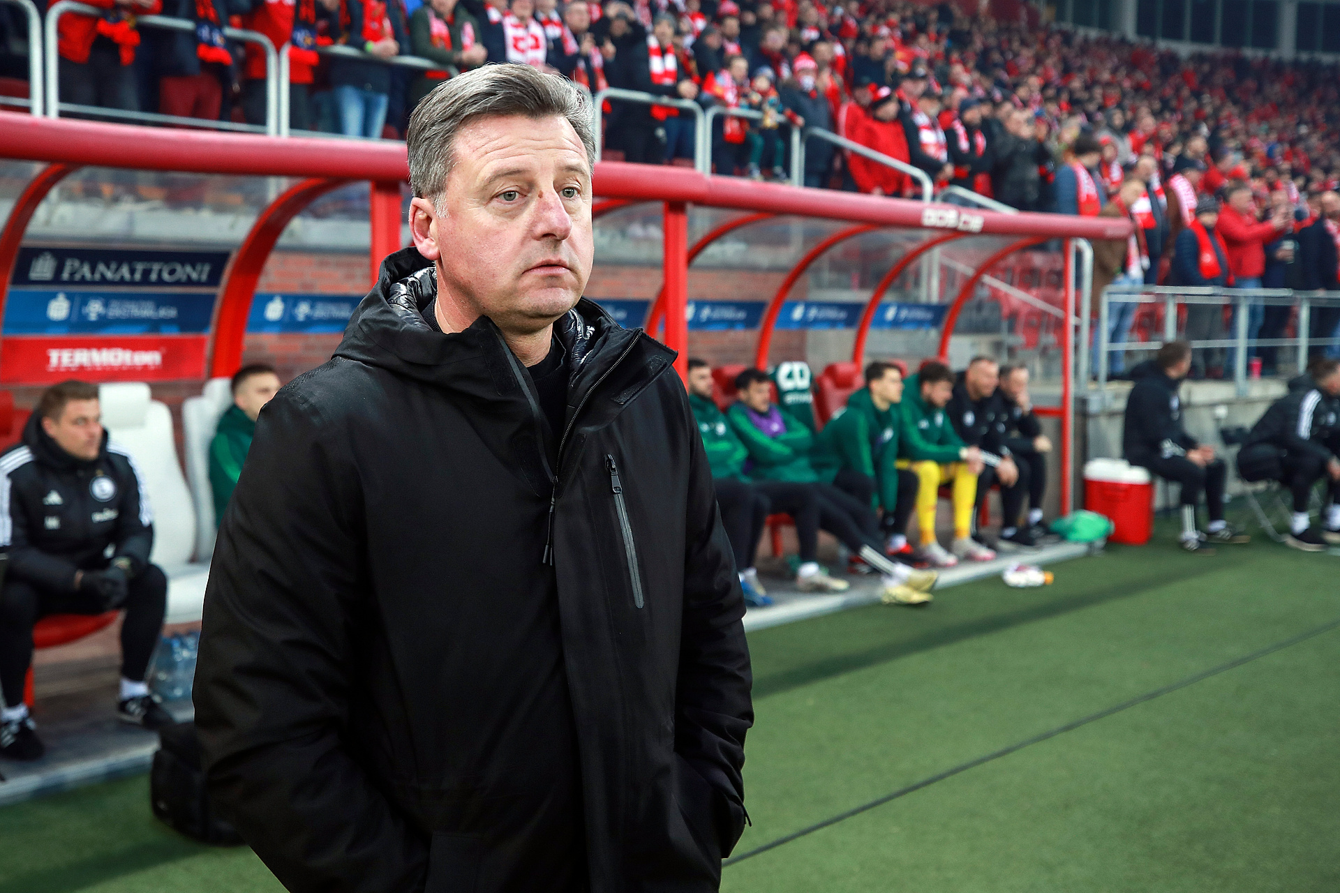 Media: Uznany trener na celowniku Legii Warszawa. Wkrótce może zastąpić Runjaica, najpierw czeka go EURO 2024