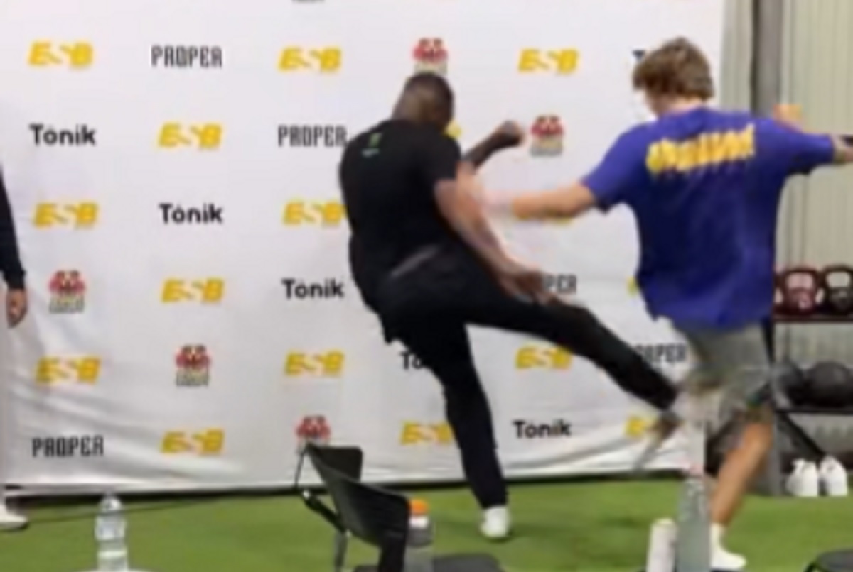 Kibic przyjął kopnięcie od wieloletniego mistrza UFC. Później musiał chodzić o kulach [WIDEO] 