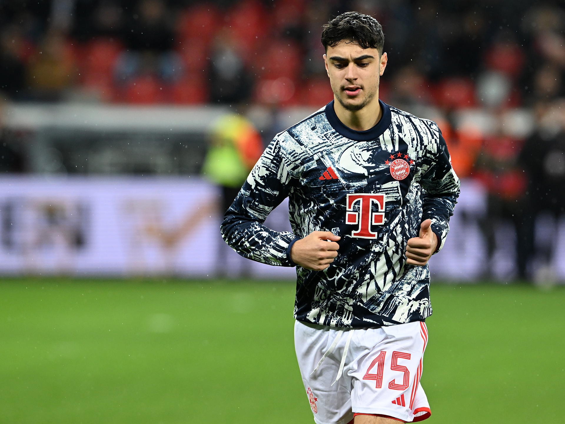 Talent z Bayernu wygryzł Goretzkę z reprezentacji Niemiec. Tak zareagował doświadczony pomocnik