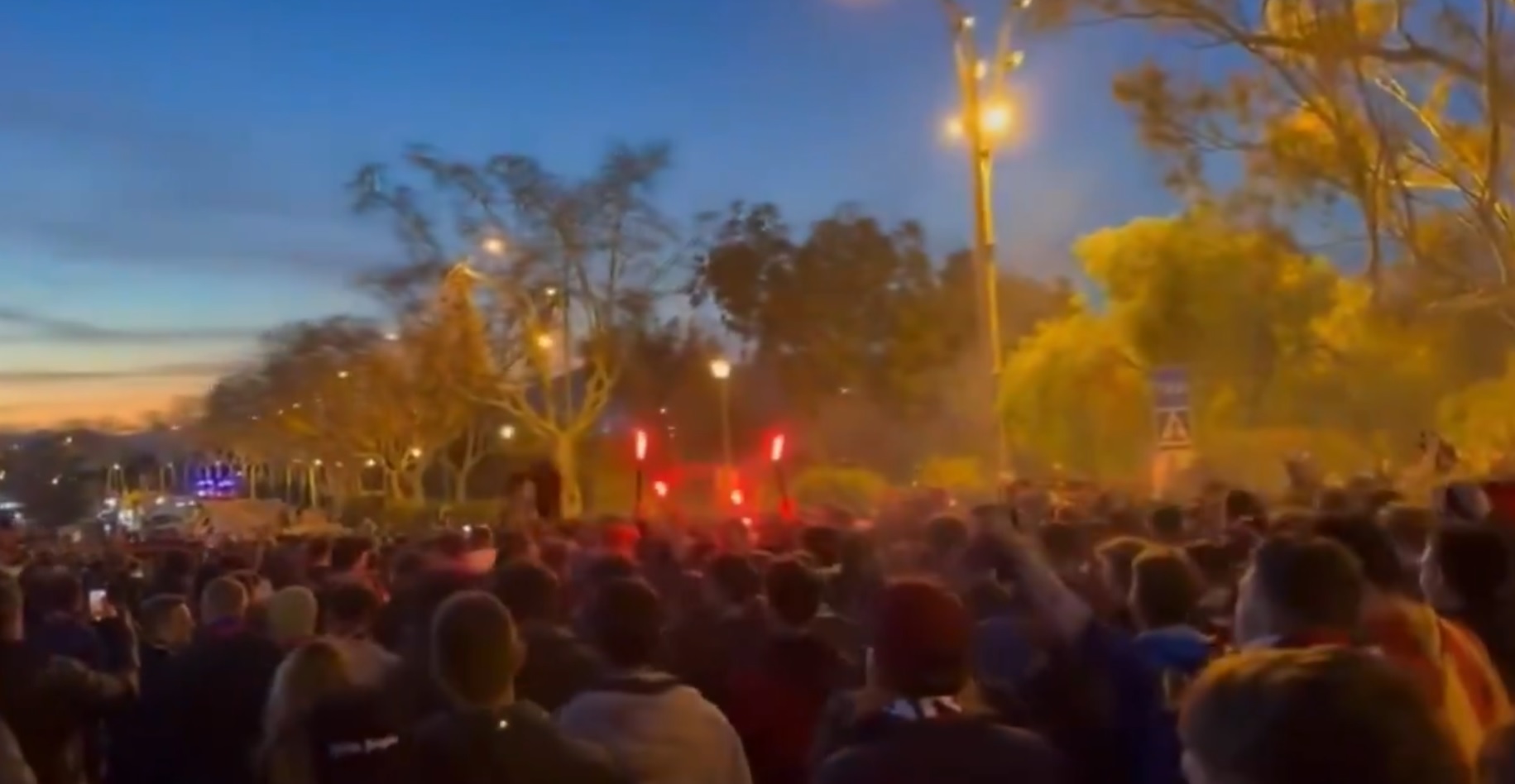 Skandaliczne zachowanie kibiców FC Barcelony. Życzyli śmierci jednemu z piłkarzy Realu Madryt [WIDEO]