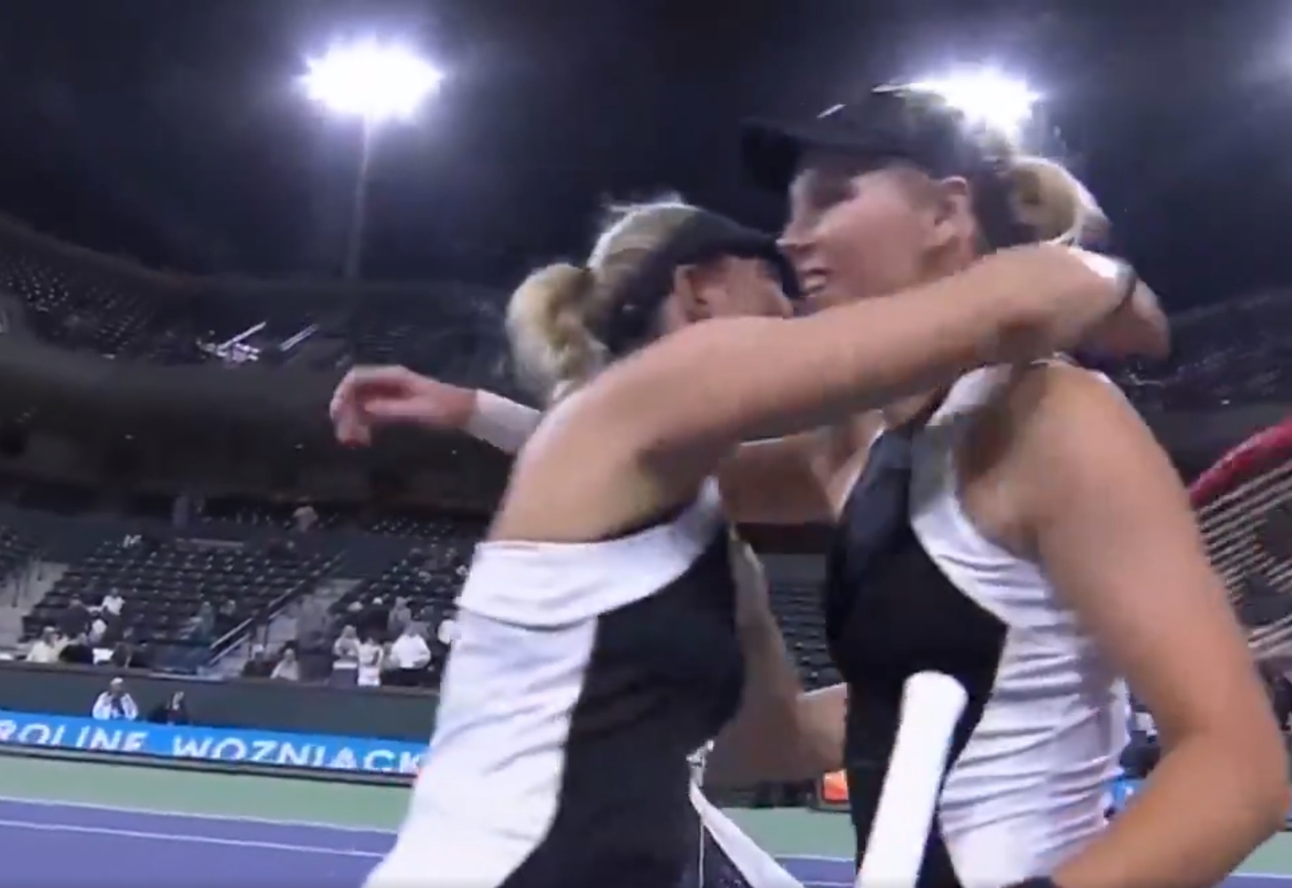 Znane tenisistki podziękowały sobie… po polsku. Piękne sceny w trakcie Indian Wells [WIDEO]
