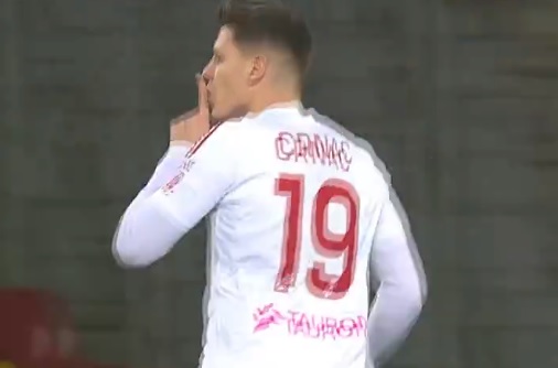 Ważne zwycięstwo Rakowa, fatalna sytuacja Korony! "Medaliki" górą mimo gry w "dziesiątkę" [WIDEO]