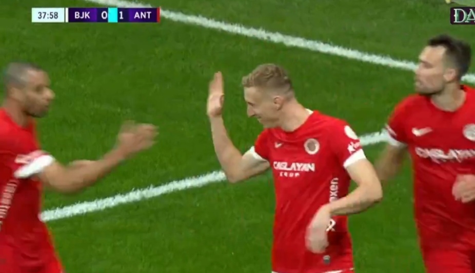Ważny gol Adama Buksy! Polak skarcił ekipę Fernando Santosa [WIDEO]
