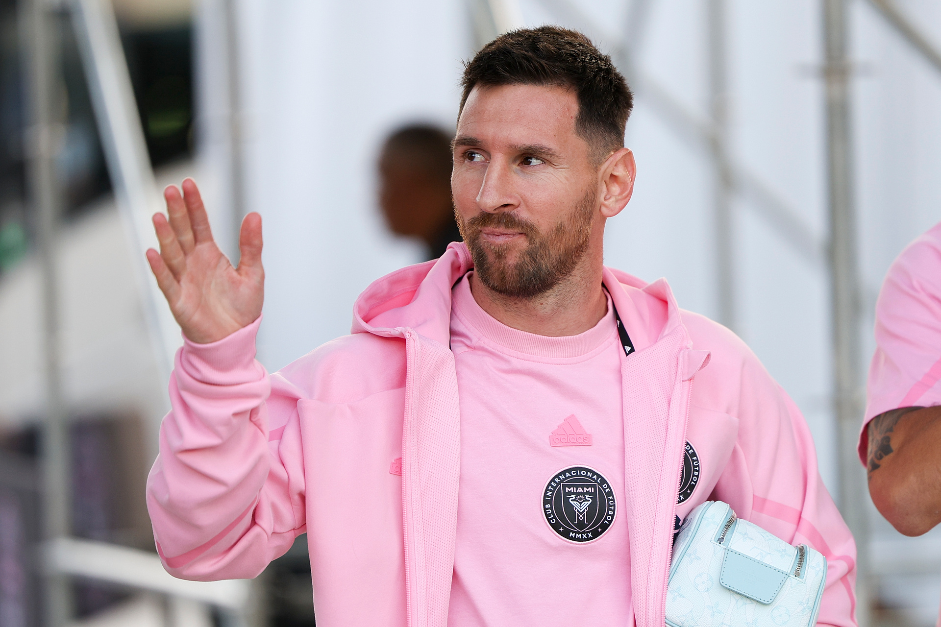 Messi totalnie zdominował Ronaldo. Gwiazdy futbolu były bezwzględne [WIDEO]