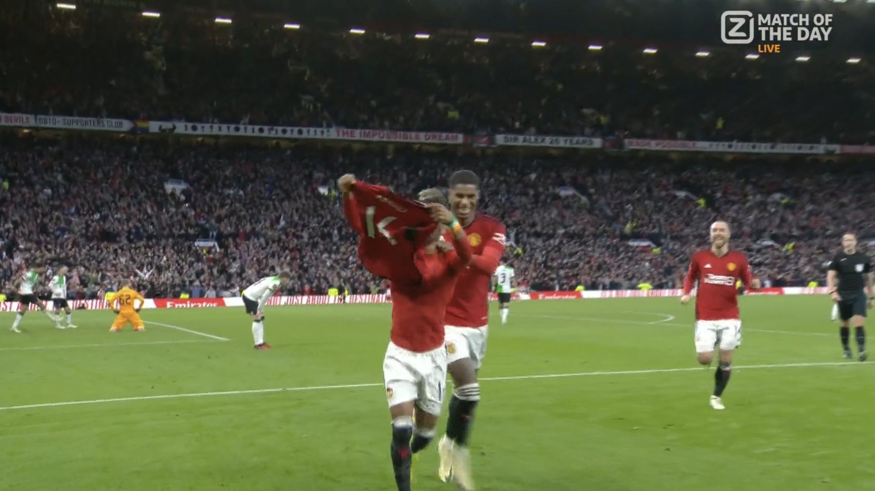 Old Trafford odleciało w kosmos! Manchester United wyrzucił Liverpool po istnym horrorze! [WIDEO]