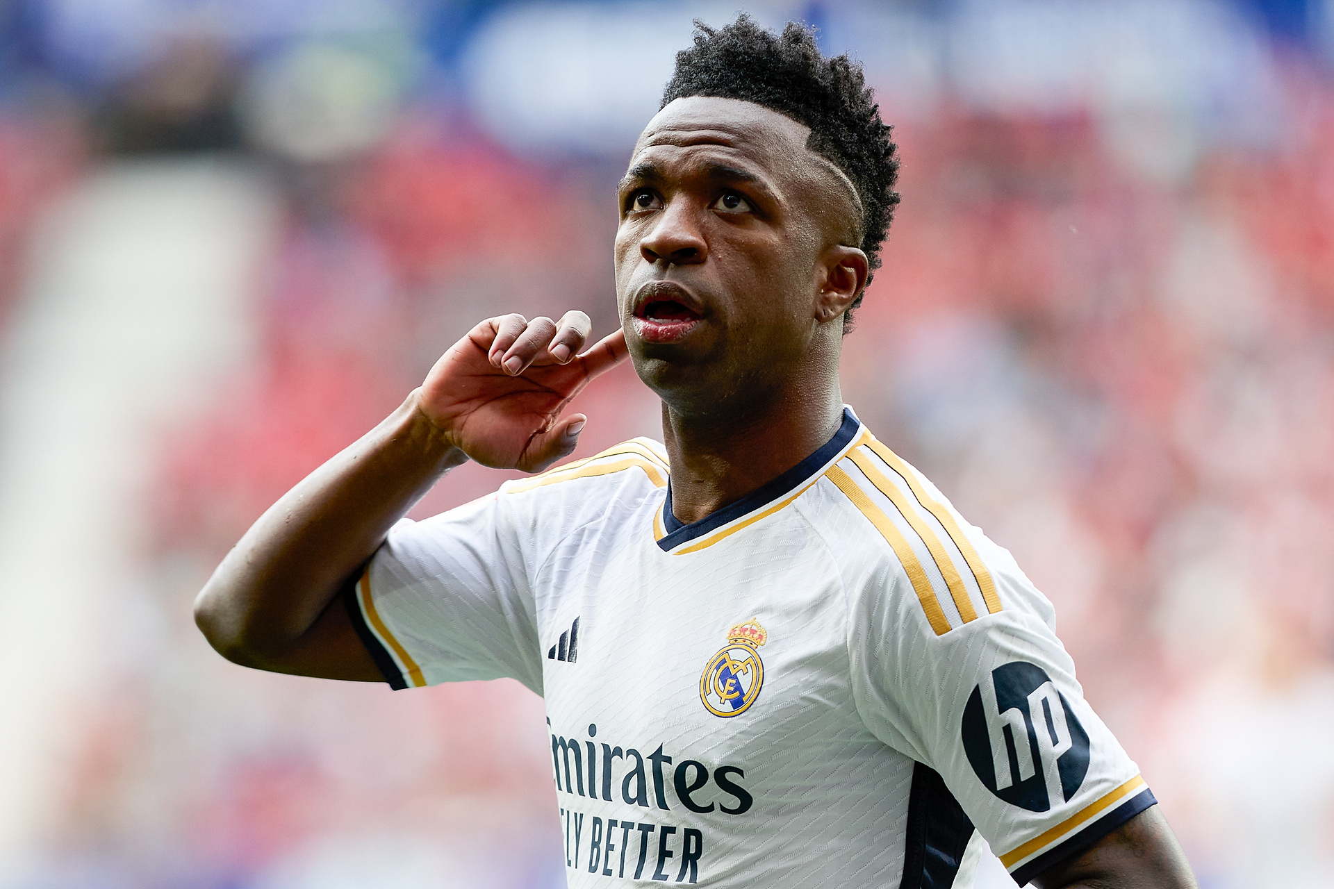 Vinicius goni Cristiano Ronaldo. Jest niesamowicie blisko