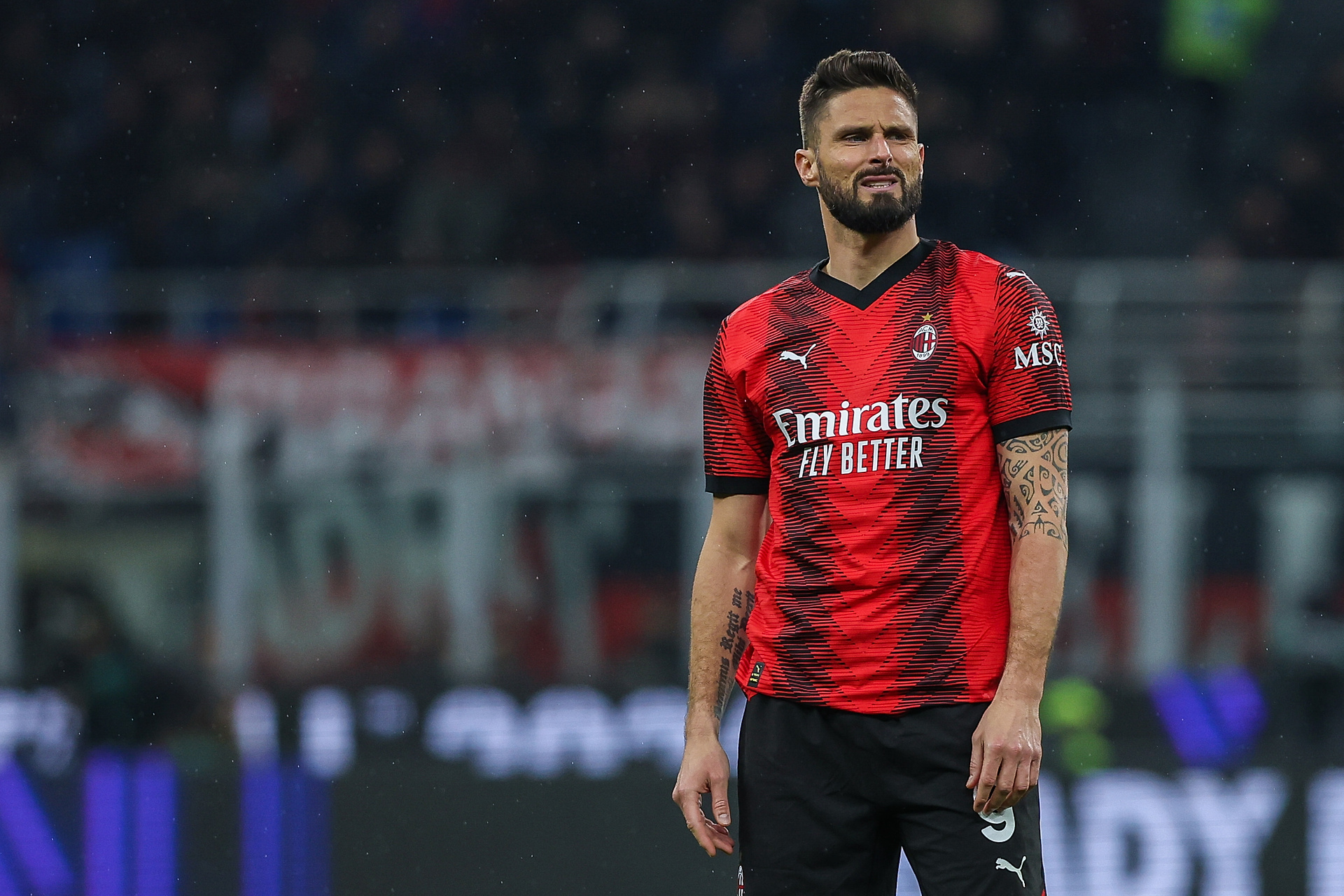 Olivier Giroud rozmawia z nowym klubem. Napastnik Milanu może wyjechać z Europy