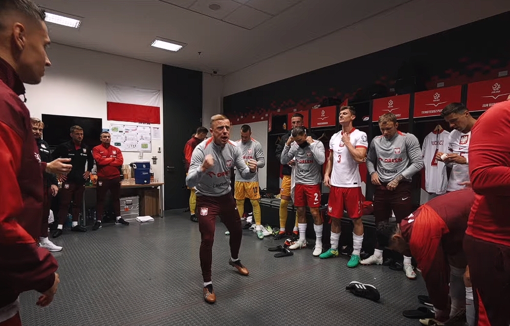 "Ten stadion ma płonąć". Grosicki odpalił się w szatni! Sceny przed meczem z Estonią [WIDEO]