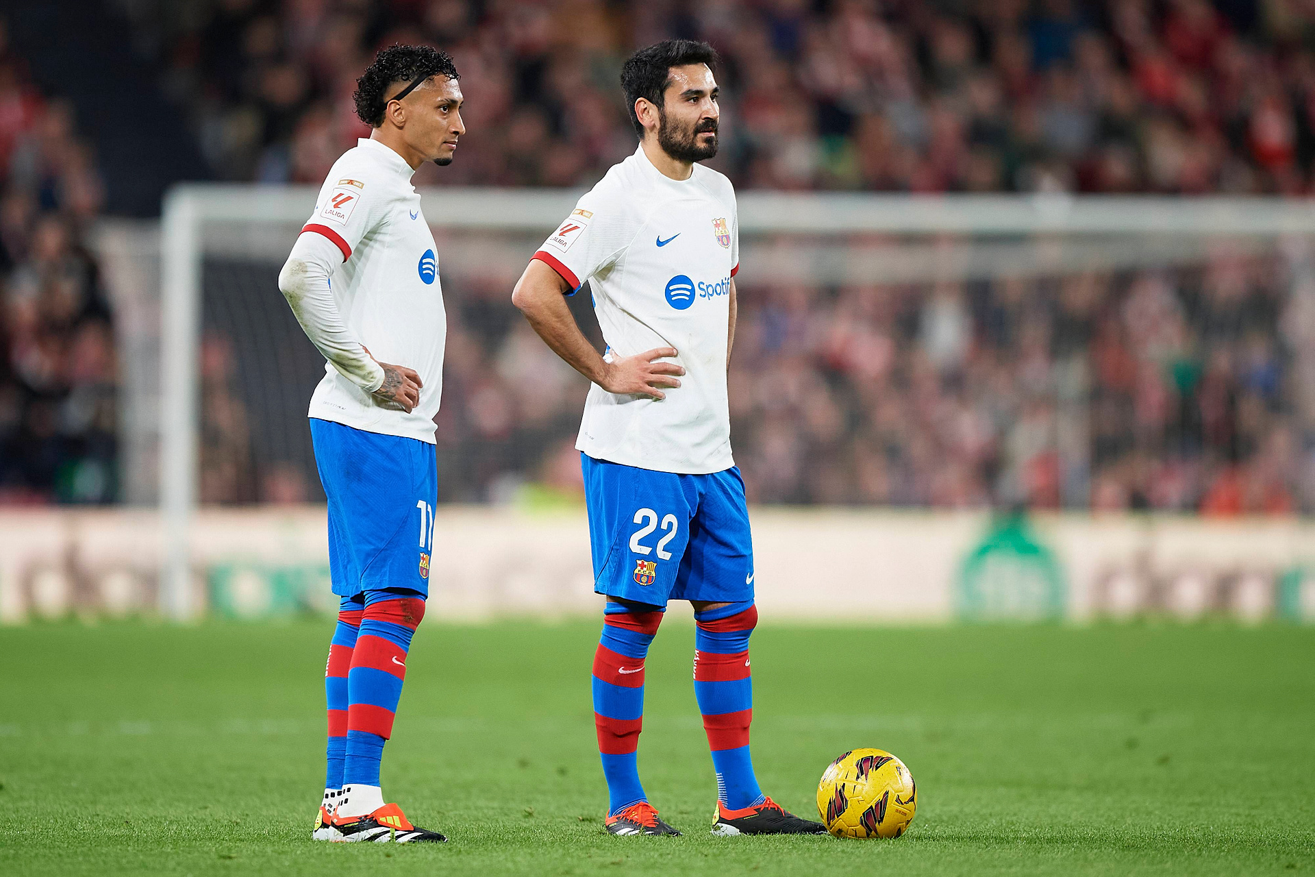 Szejkowie szykują olbrzymią ofertę za piłkarza FC Barcelony. "Takiego zastrzyku gotówki nie można zignorować"