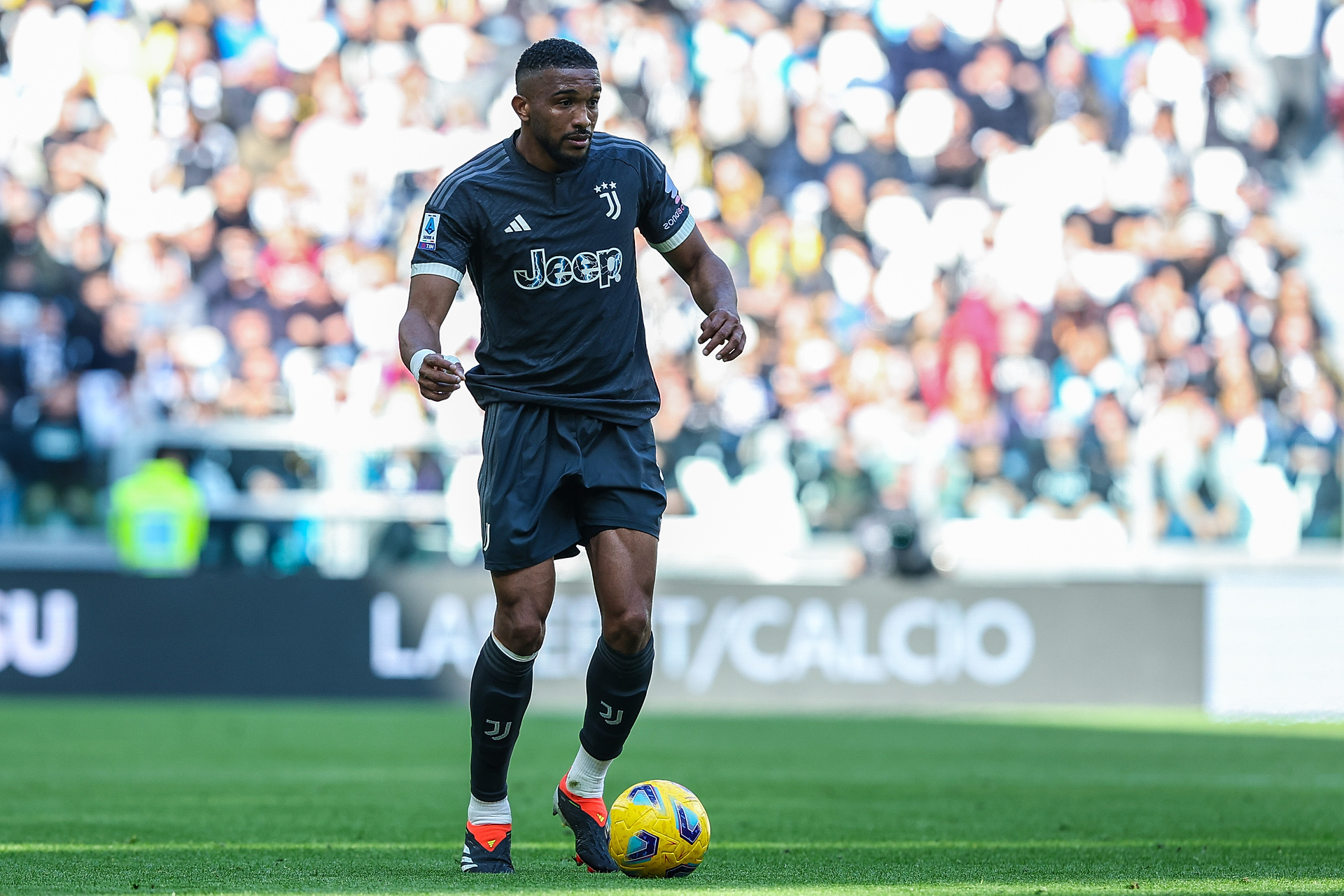 Nowy lider obrony United? Manchester szykuje wielki transfer. "Kapitalny sezon"