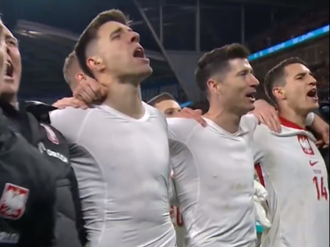 Piękne sceny po meczu Polski z Walią. Tak świętowano awans biało-czerwonych na EURO 2024 [WIDEO]