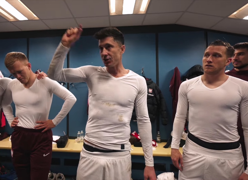 "Wiem, że eliminacje były ch***we". Ujawniono przemowę Lewandowskiego po meczu z Walią [WIDEO]