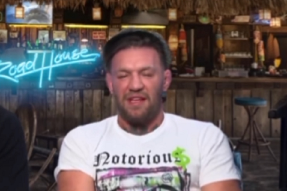 "Dostawał spazmów". Alarmujące zachowanie Conora McGregora podczas wywiadu [WIDEO]