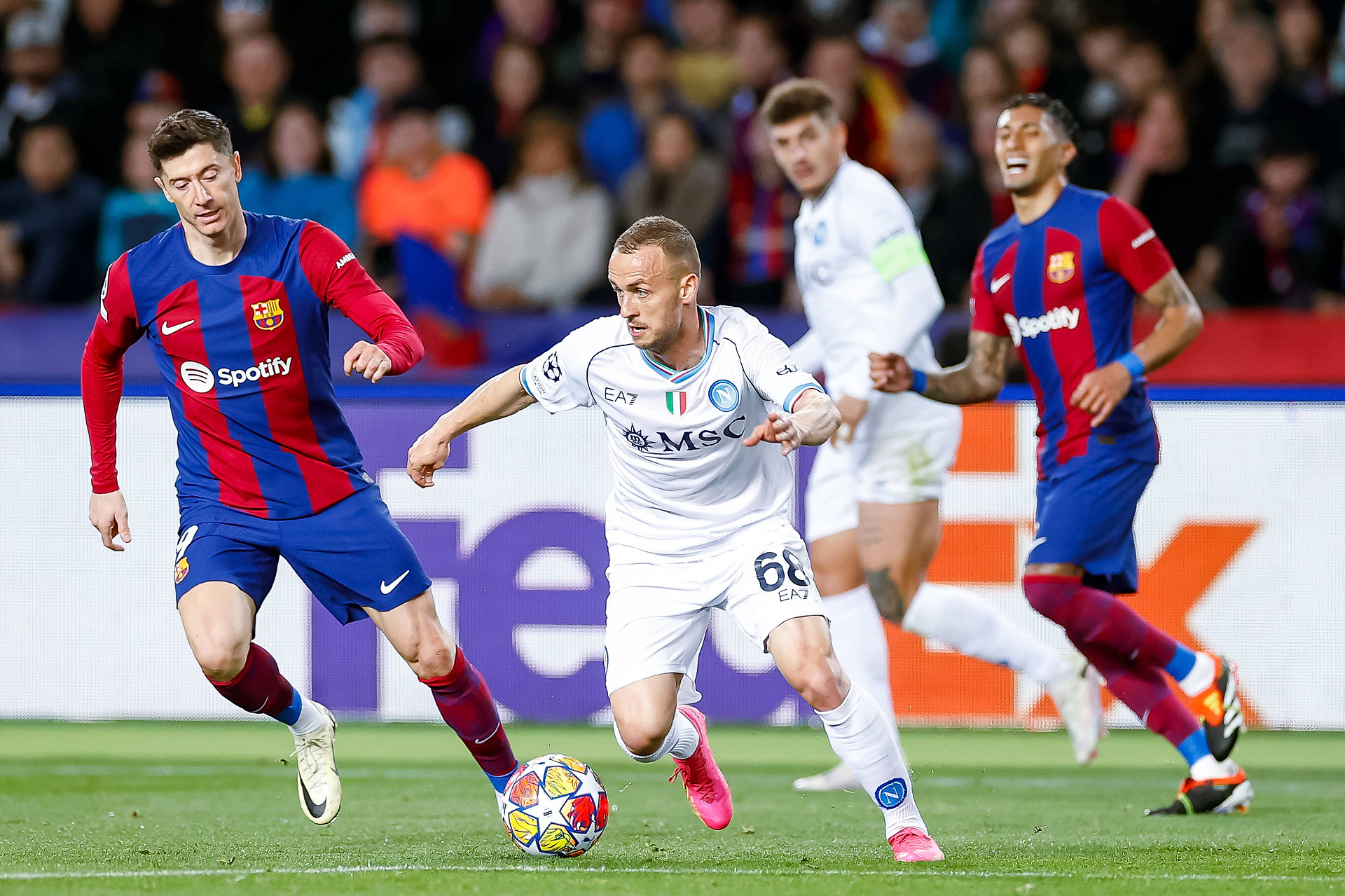 Mistrz Włoch nie wyklucza transferu do FC Barcelony. Jest reakcja na pochwały od Xaviego
