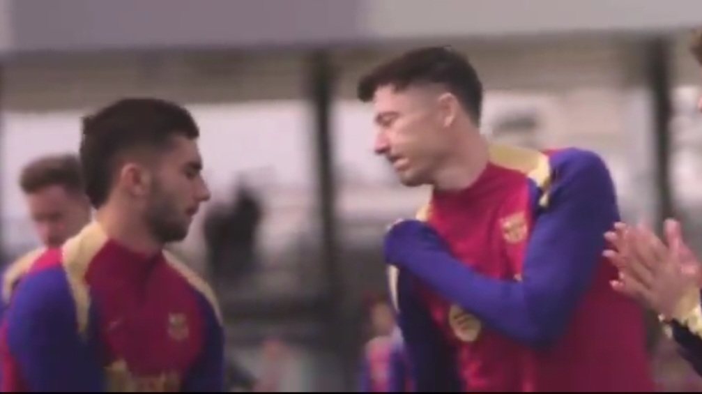 Bokserski pojedynek z Lewandowskim w roli głównej. Wyjątkowe sceny na treningu Barcelony [WIDEO]