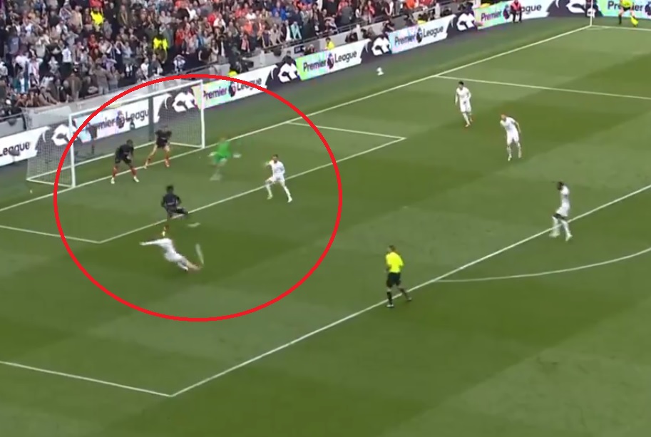 Jak to nie wpadło?! Niewytłumaczalna postawa zawodników Tottenhamu [WIDEO]