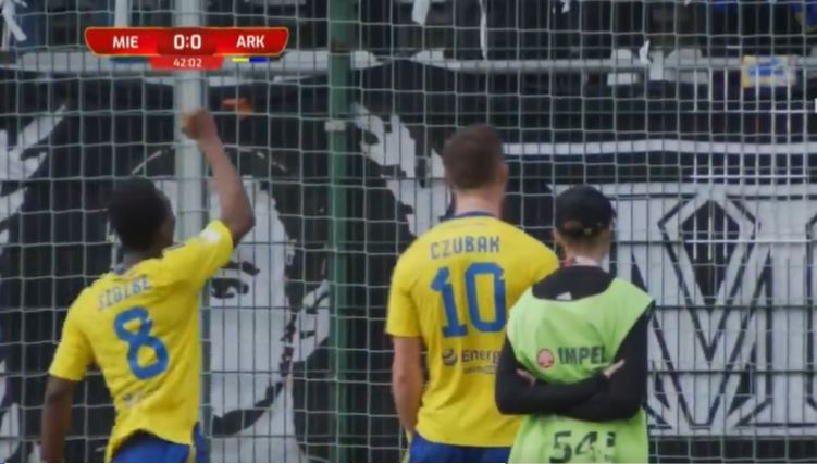 Jest nowy lider Fortuna 1 Ligi! Arka Gdynia zrobiła krok do Ekstraklasy [WIDEO]