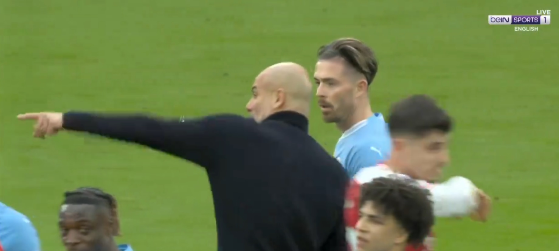 Guardiola zdenerwował się na piłkarza Manchesteru City. Boiskowa "suszarka" po hicie Premier League [WIDEO]