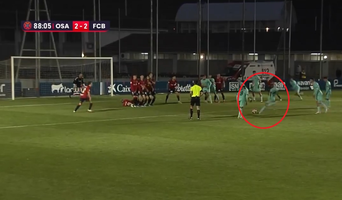 Młodziutki zawodnik FC Barcelony znów strzela. Huknął jak z armaty [WIDEO]